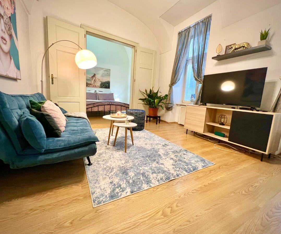 Elegant Apartment In Košice Esterno foto